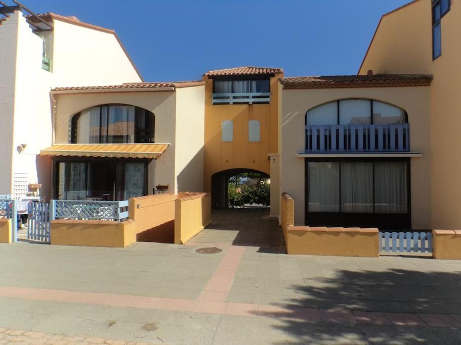 Ferienwohnung T3/ 500 M Du Marche De Noel /200 M De La Plage Le Barcarès Exterior foto